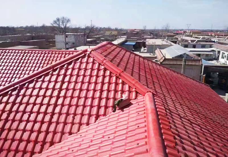 树脂瓦和彩钢做屋顶哪个好